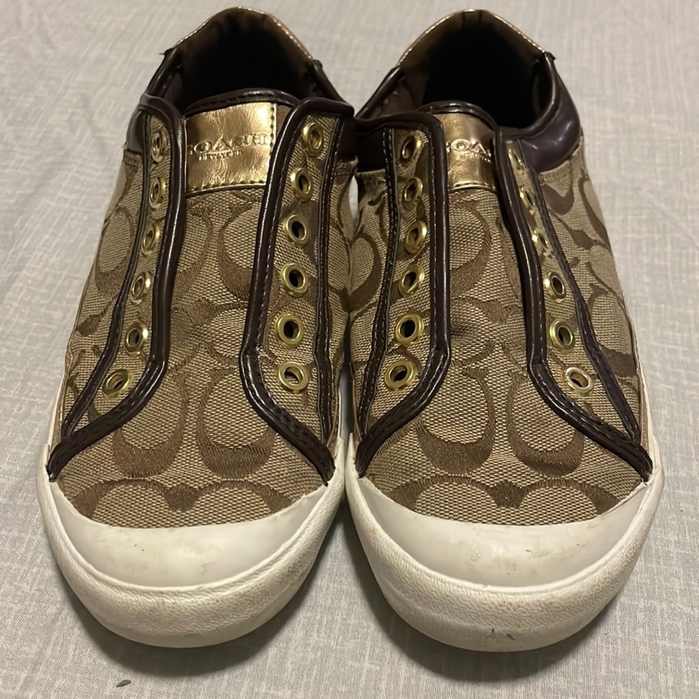 Used size 6 coach shoes